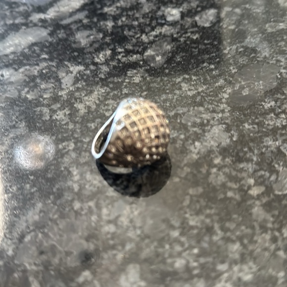 Fossil rhinestones ring I would say size 8 a few rhinestones missing not notice - Picture 2 of 3